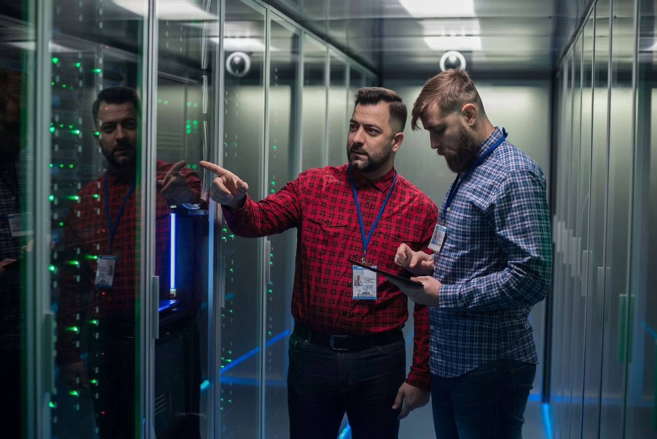 How Carriers Manage Uptime and Continuity While Updating Legacy Systems