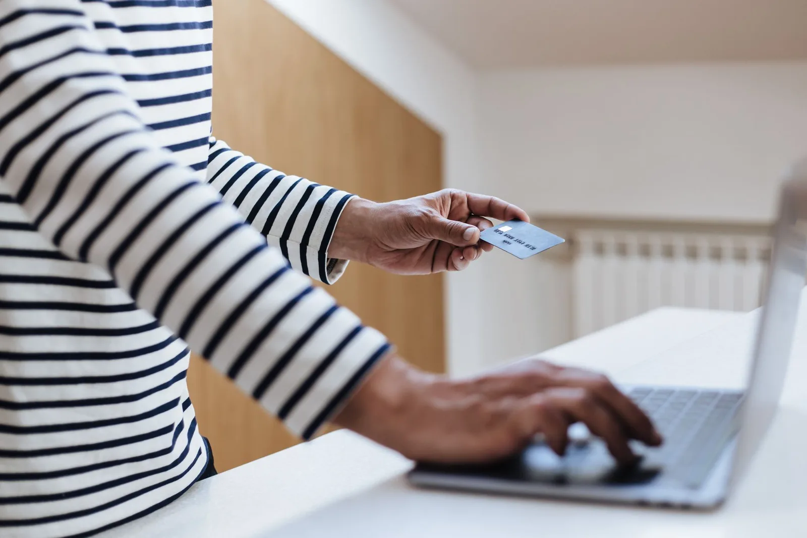 Ecommerce: Turn customer moments into insurance revenue 