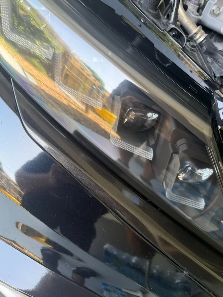 Crystal-clear headlight after restoration