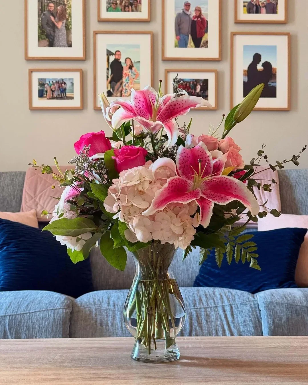 Flower Wall Decor Ideas: Renter-Friendly Floral Styles
