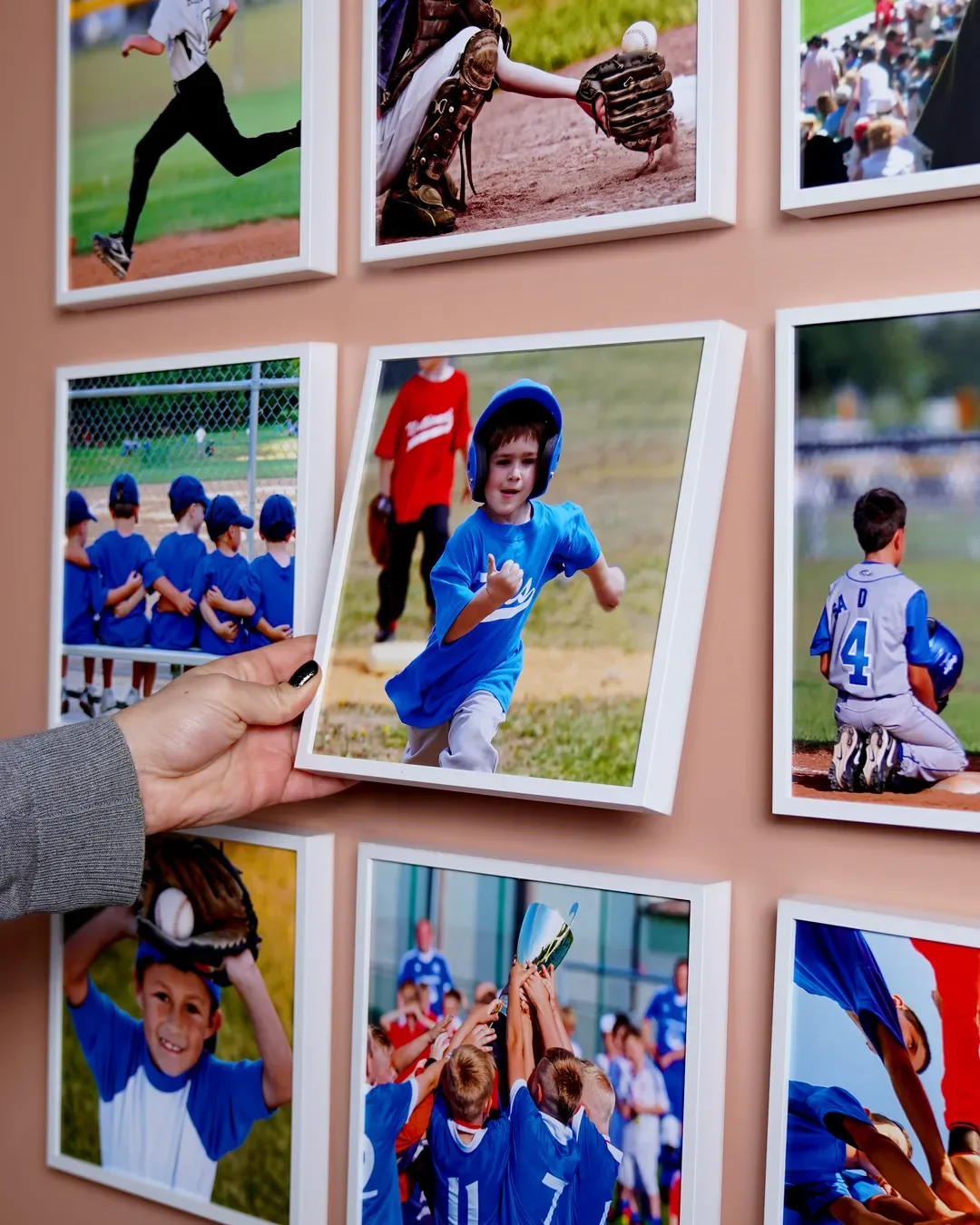 Wall Decor Ideas Without Nails: Our Renter-Friendly Tips