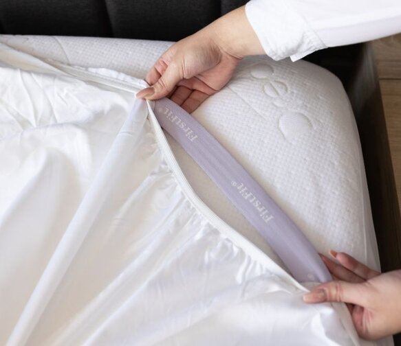 DreamFit sheet with corner band