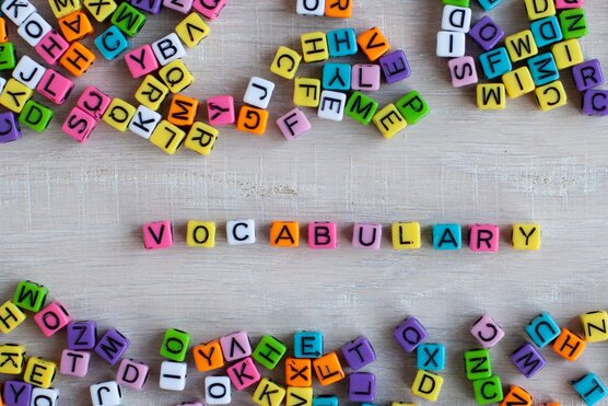 Experienced reception teacher shares tips on closing the vocabulary gap for primary students, with strategies for engaging young learners. Includes curriculum-aligned English resources and interactive activities to support early literacy.