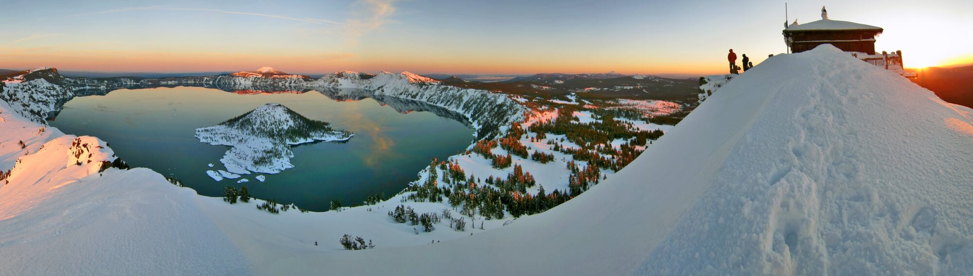 Fire lookout at Crater Lake.