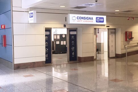 Luggage storage at terminal 2 of Madrid Airport