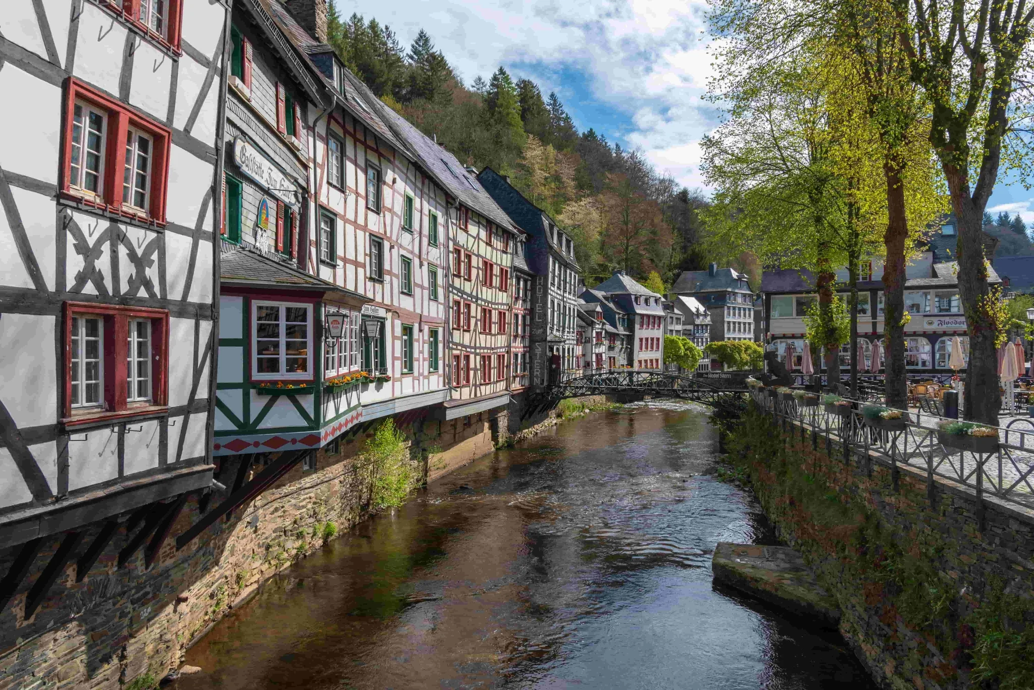 Histo­ri­scher Stadt­kern von Mons­chau, Eifel­re­gi­on, Deutsch­land.