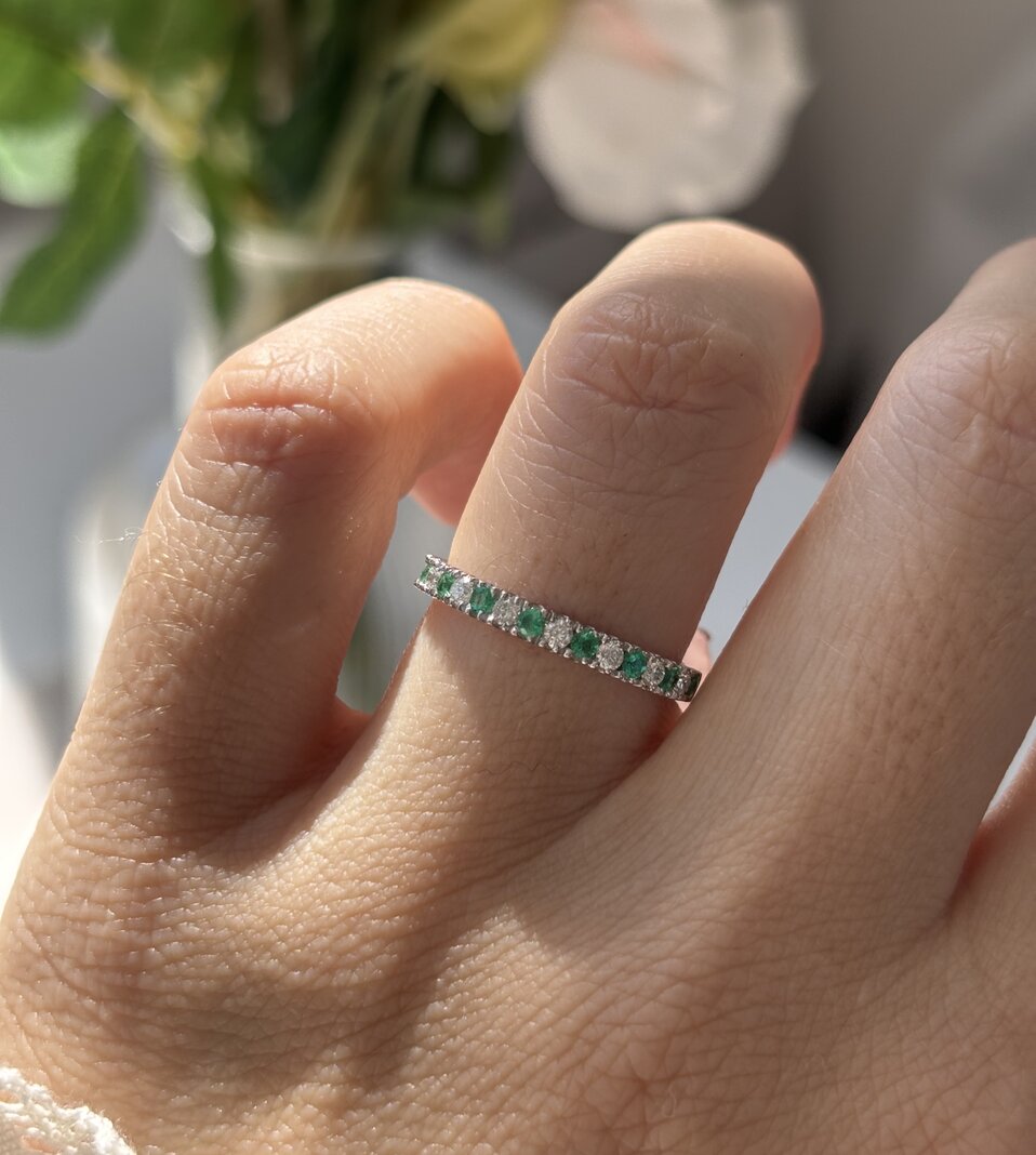 0.30 Carat Natural Round Green Emerald And Diamond Half Eternity Ring in White Gold