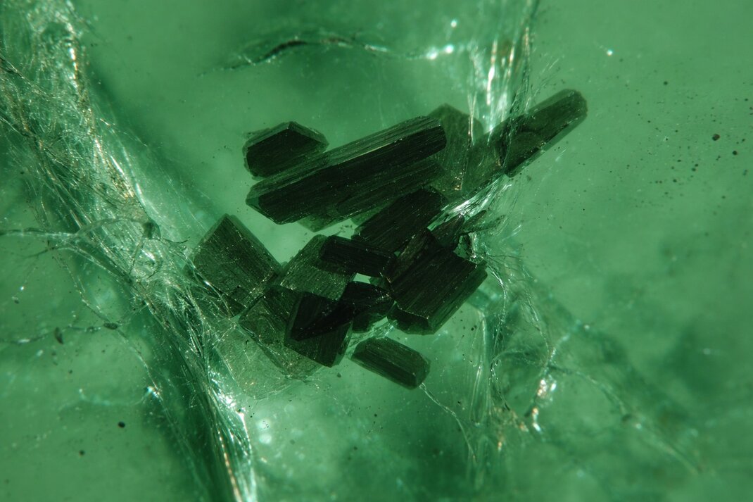 Phlogopite mineral inclusions in a Zambian emerald