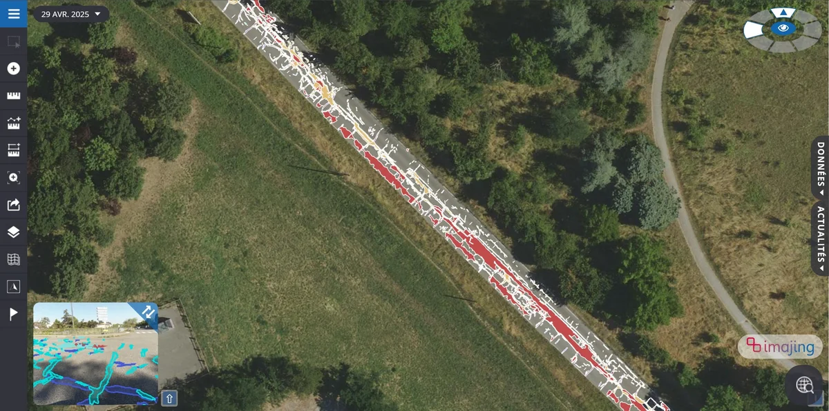 imajnet Gecko: distress survey along a road on the aerial view