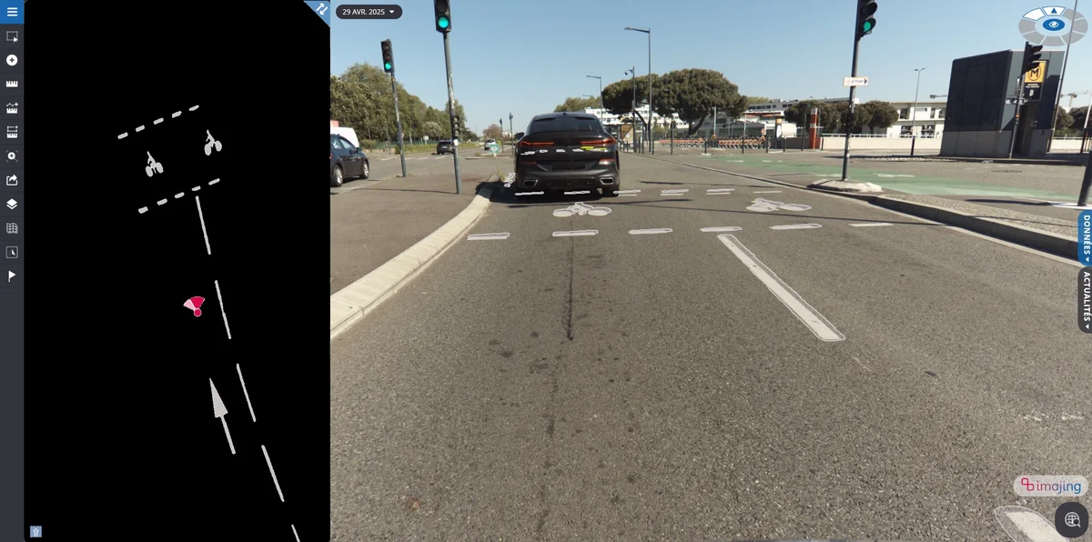 imajnet Gecko: cycle lane markings mapped in plan view and in the image