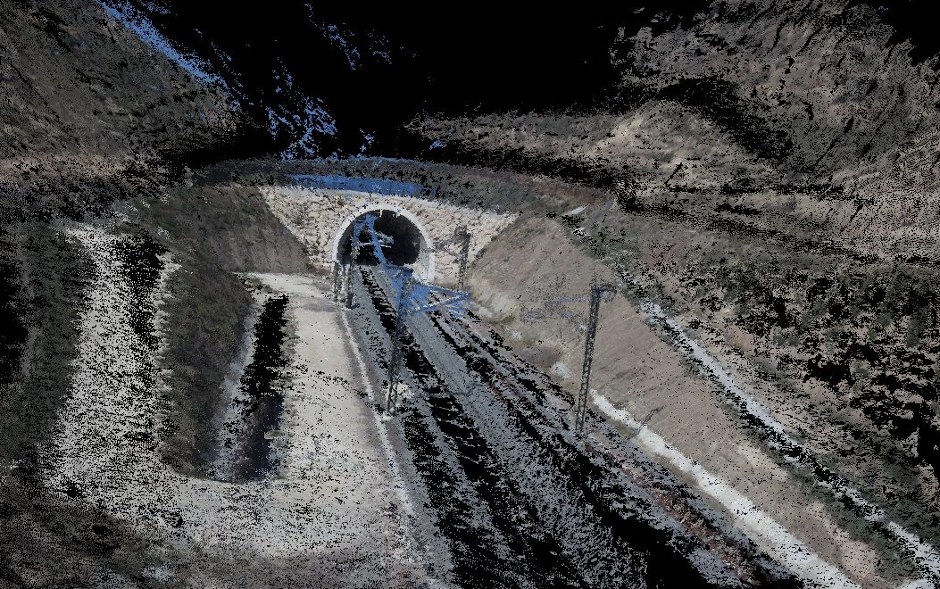 Railway tunnel entrance reconstructed as a 3D point cloud by imajing