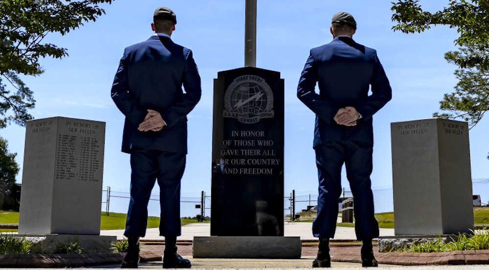 Grey Berets: First Airmen Graduate New Special Warfare Training Course ...