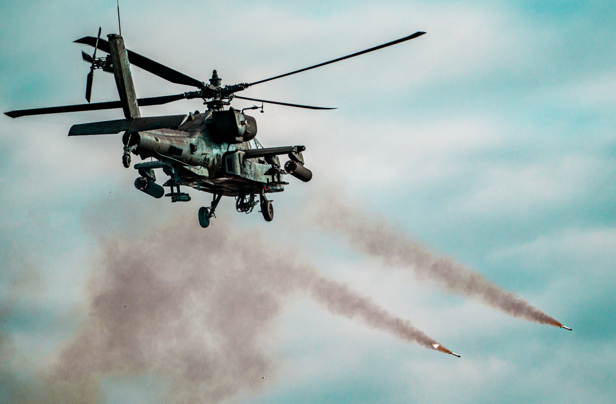 What It Means To Be An Apache Pilot, According To 6 Apache Pilots