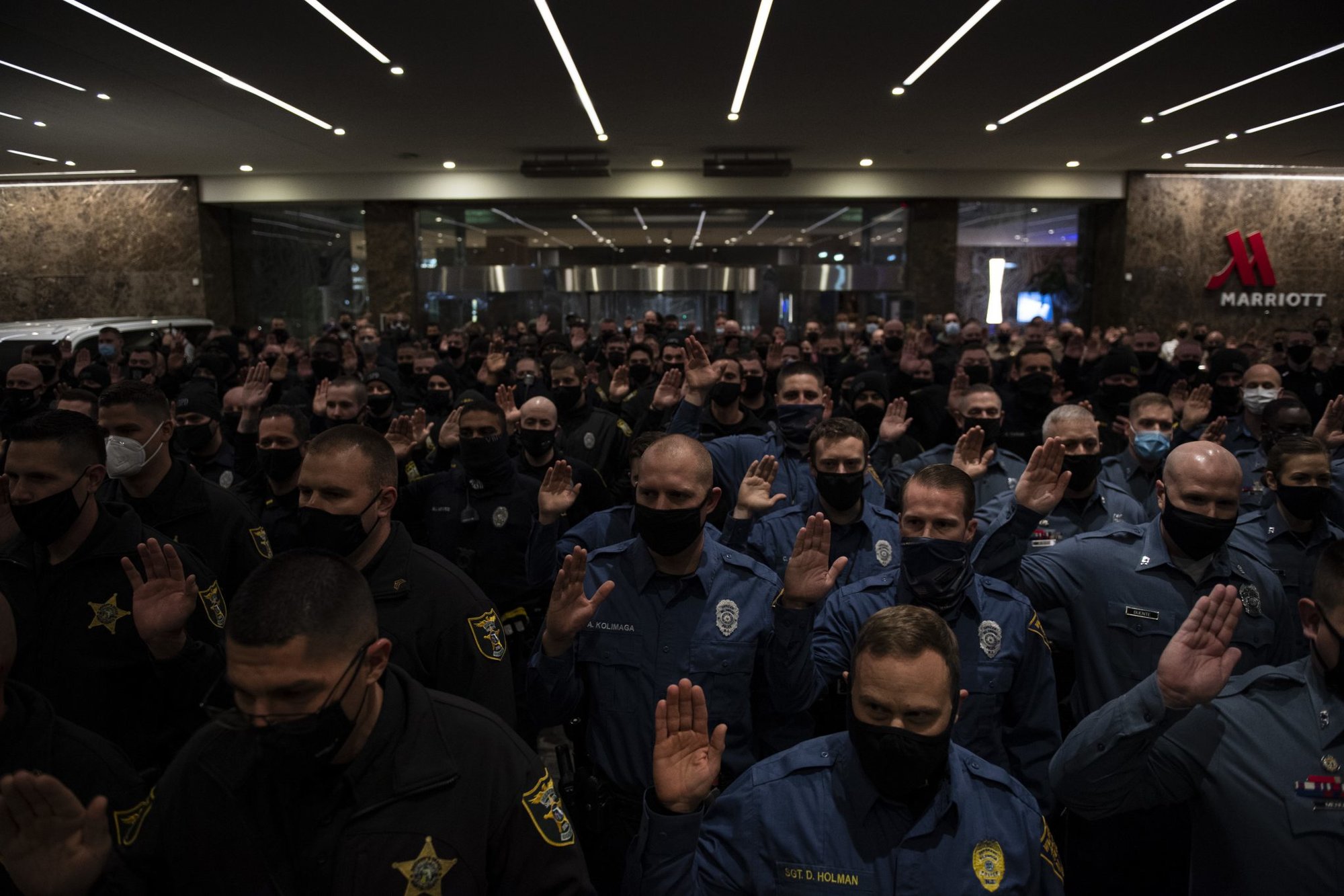 US Marshals Swear In 4,000-Plus Special Deputies From National Guard ...