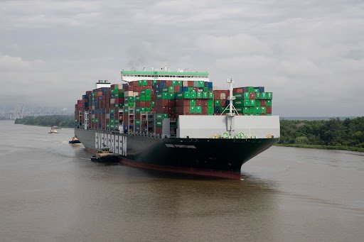 What Do You Do When a Really Big Ship Does a Doughnut on the Savannah ...