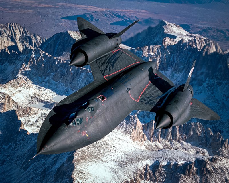 SR-71 Blackbird: The Spy Plane That Could Outrun Missiles