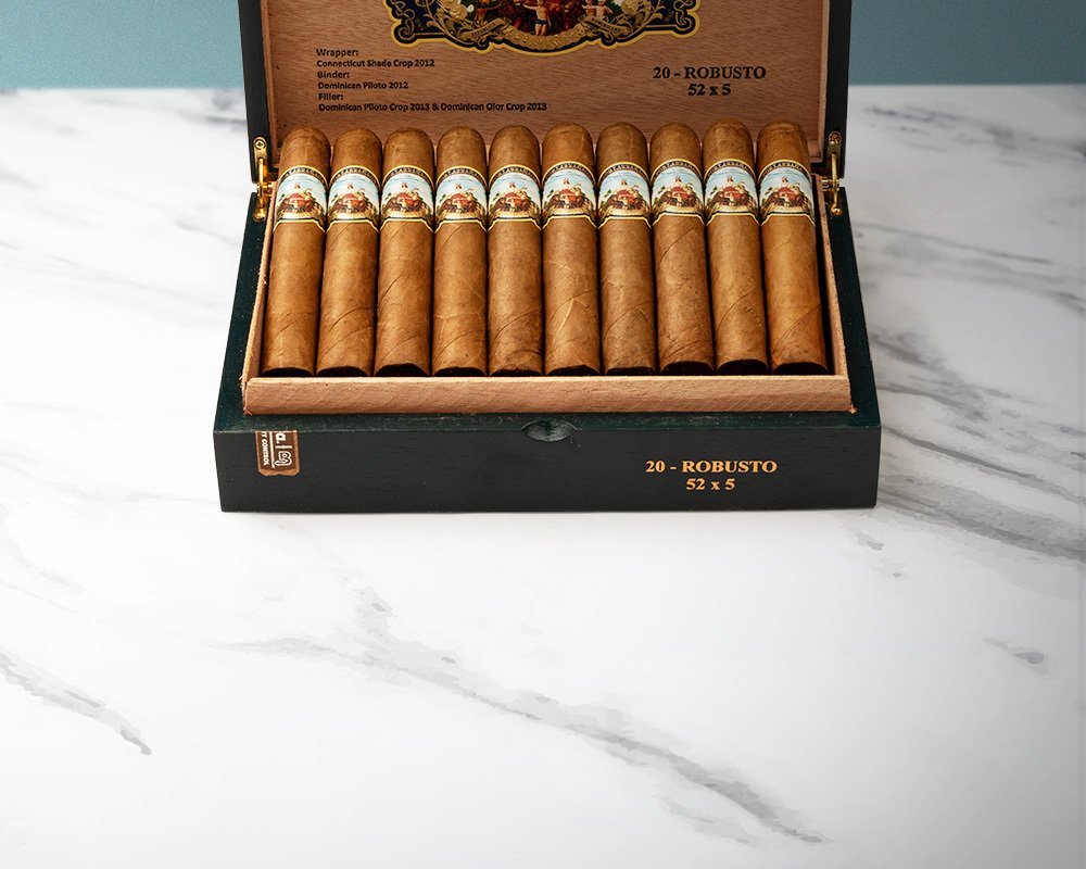 Cigar Shop & Lounge | Casa de Montecristo