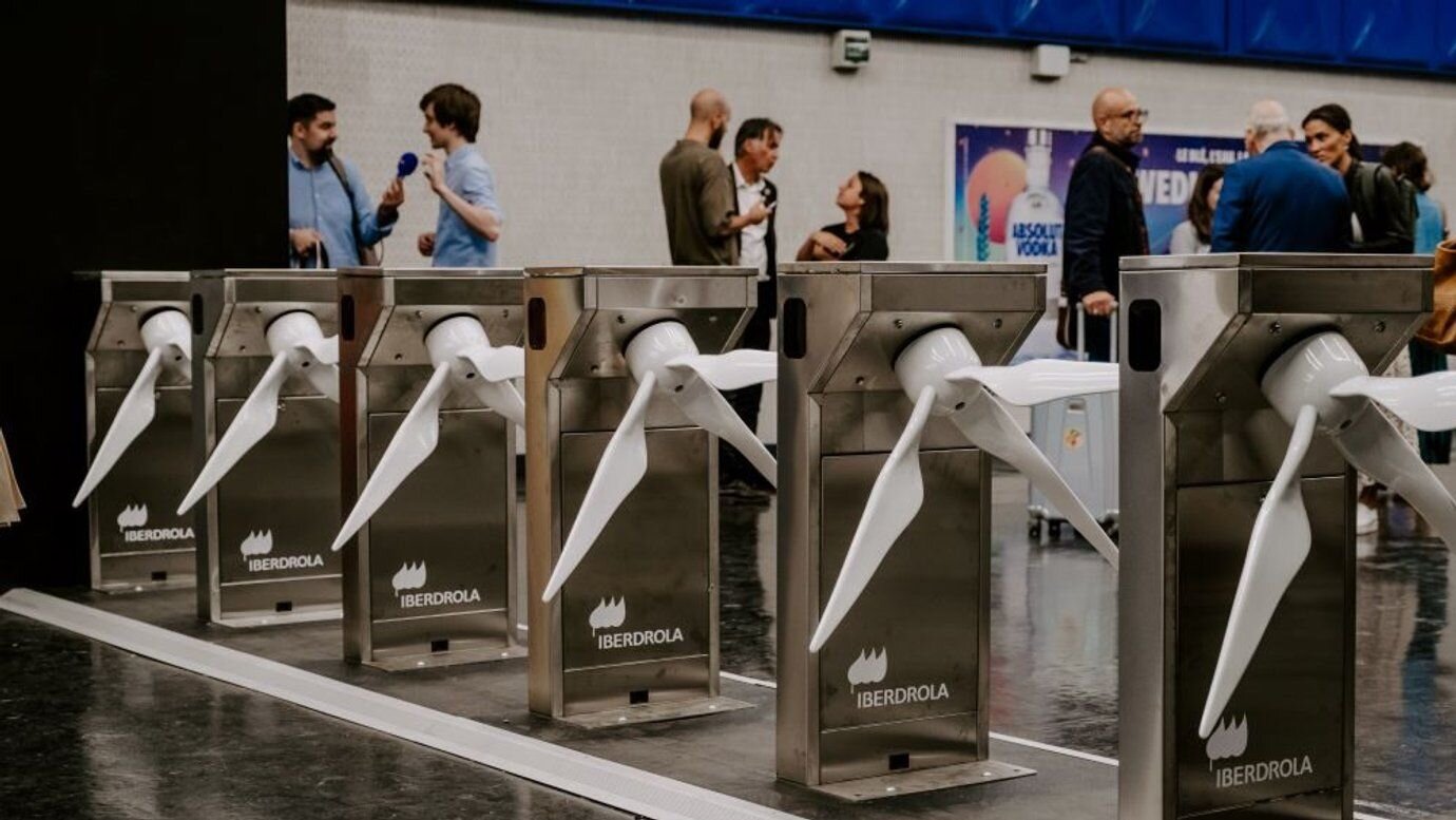 Turnstile Turbines