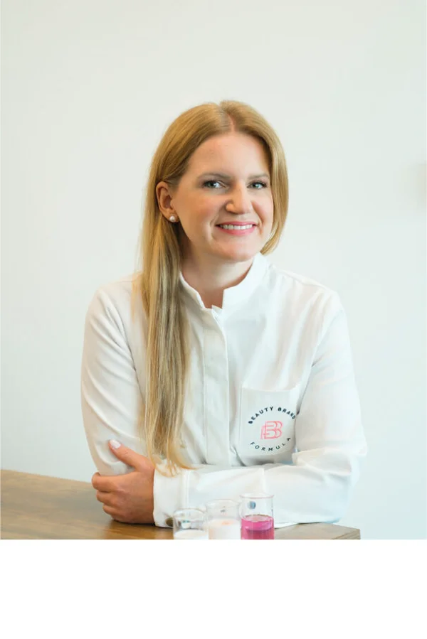 Dr. Dominika Kowalski