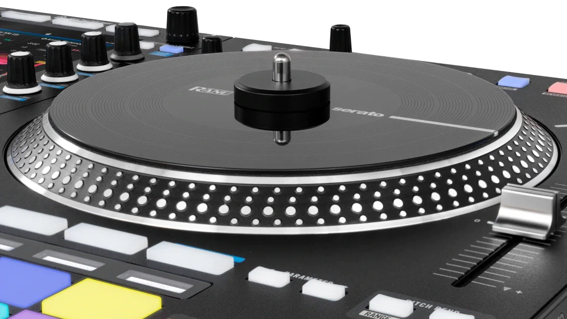 RANE SYSTEM ONE - All in one standalone DJ controller