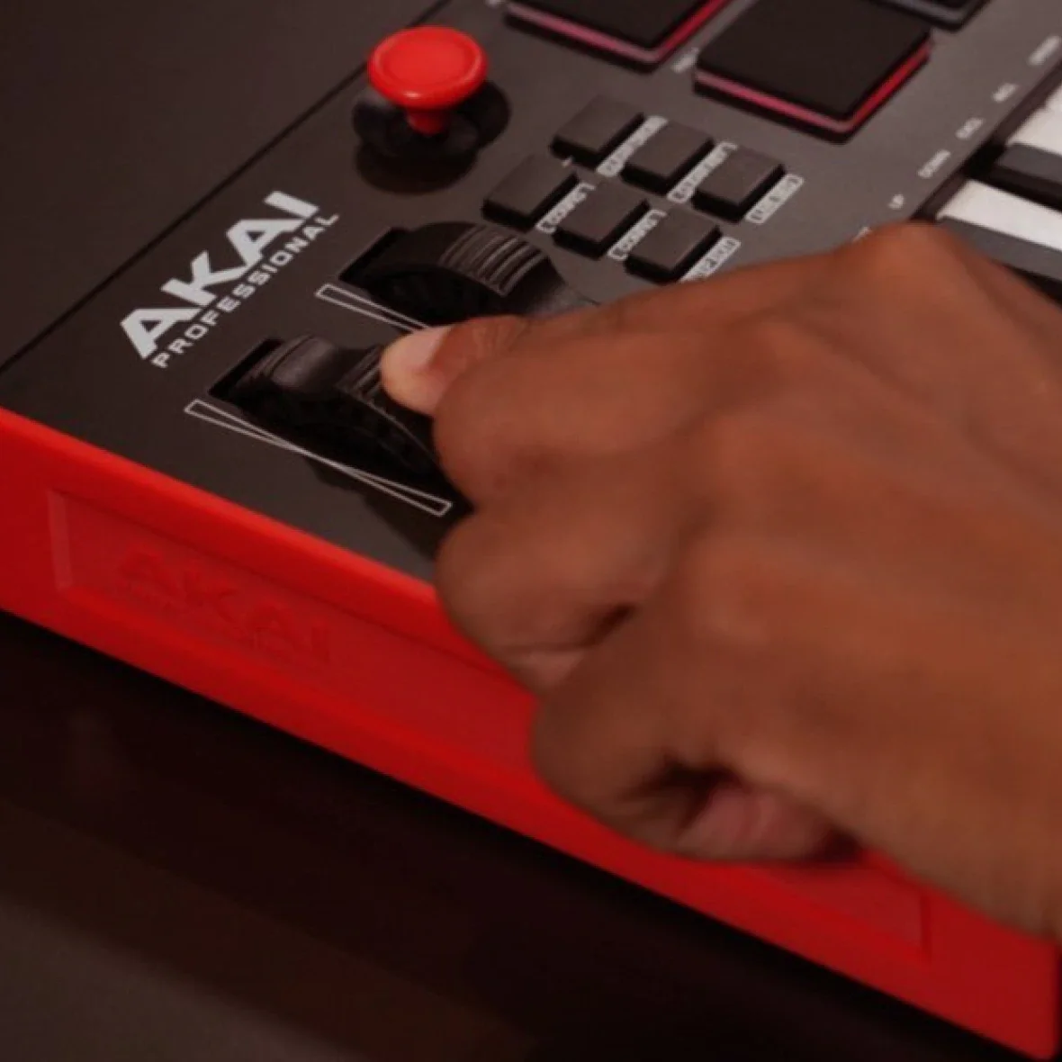 MPK MINI PLUS | Akai Professional