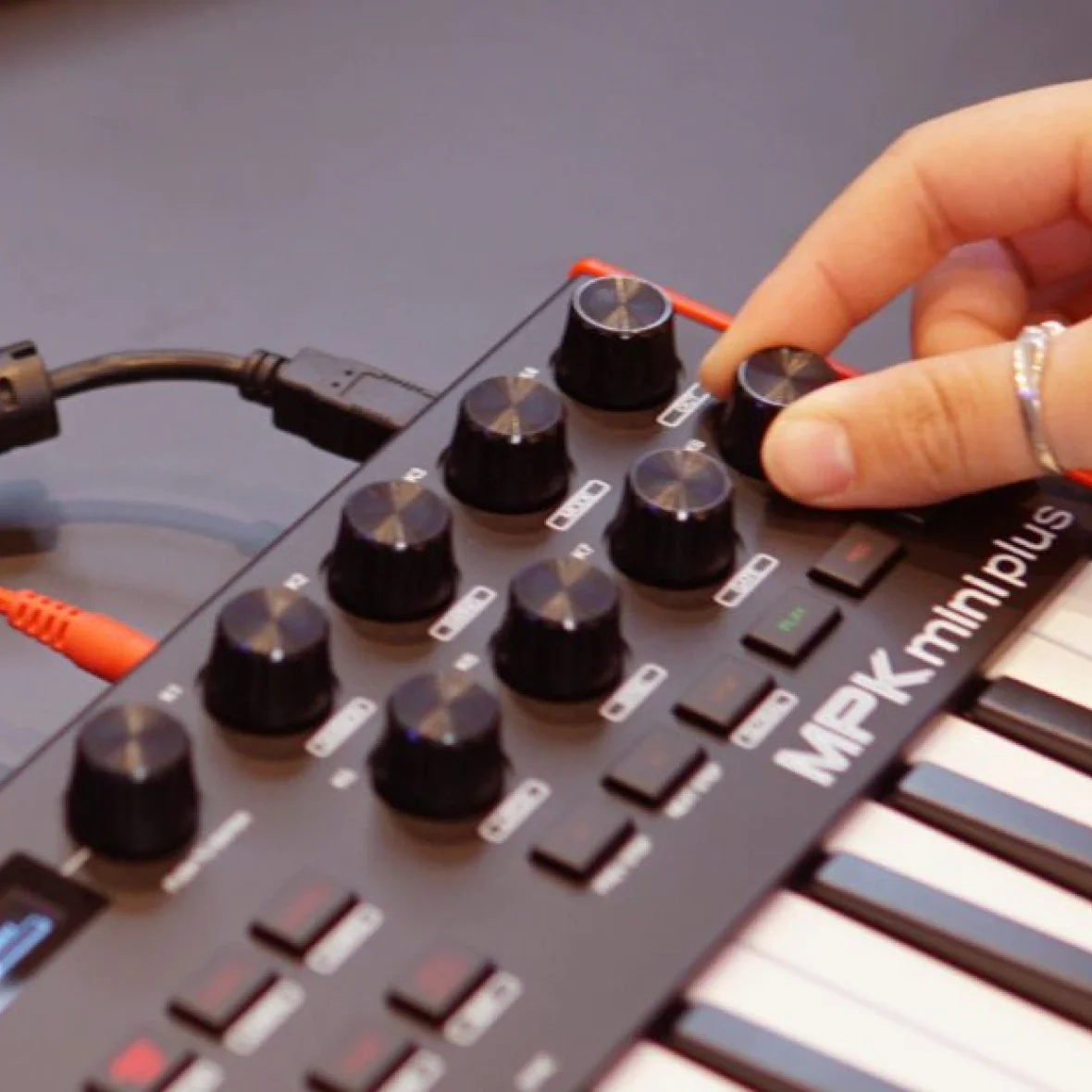 MPK MINI PLUS | Akai Professional