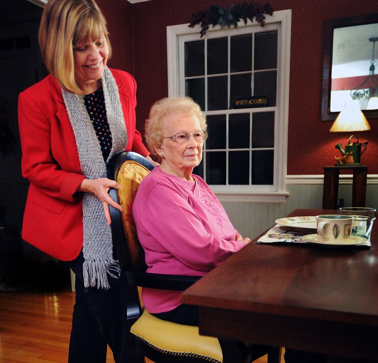 Specialized Seating | Swivel dining chairs with wheels for the elderly ...