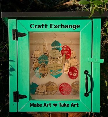 The Magic of a Neighborhood Craft Exchange | Glowforge