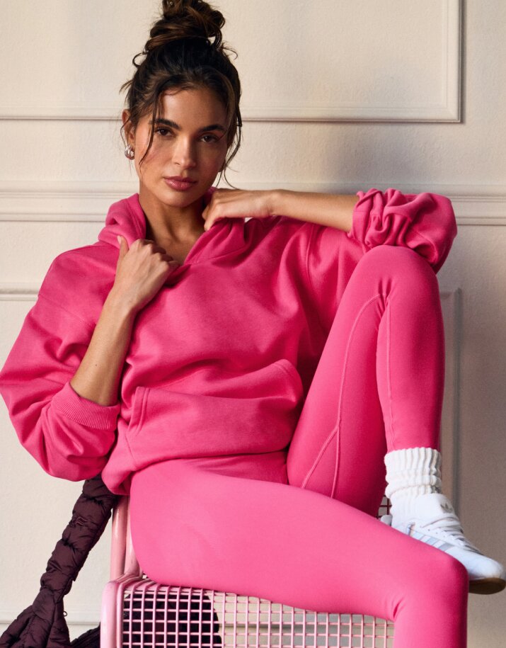 Gym Clothes for Women & Men's Gym wear | Shop Fabletics UK