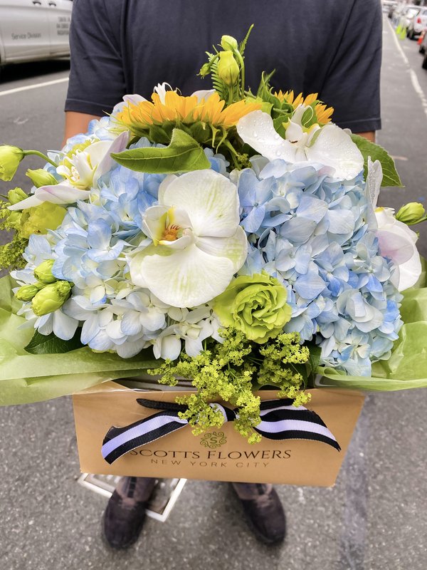 Staten Island Florist & Flower Delivery Scotts Flowers NYC
