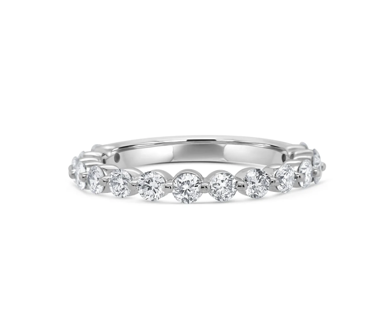 Sherring prongs semi-eternity ring with detailed prong setting