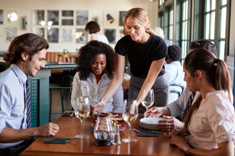 7 Things to Consider Before Choosing a Restaurant Reservation System