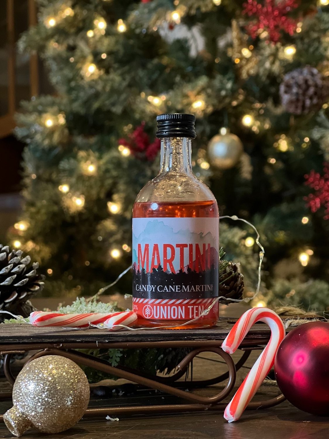 Candy Cane Martini Tasting Notes Union Ten Distilling Co   3a08cf03e7384045b86127e555a798bc