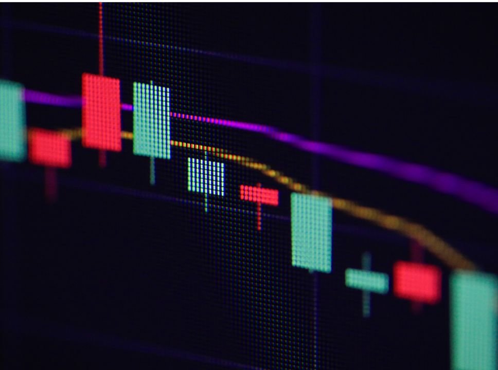 VWAP vs. Simple Moving Average: Trading Benchmarks Explained