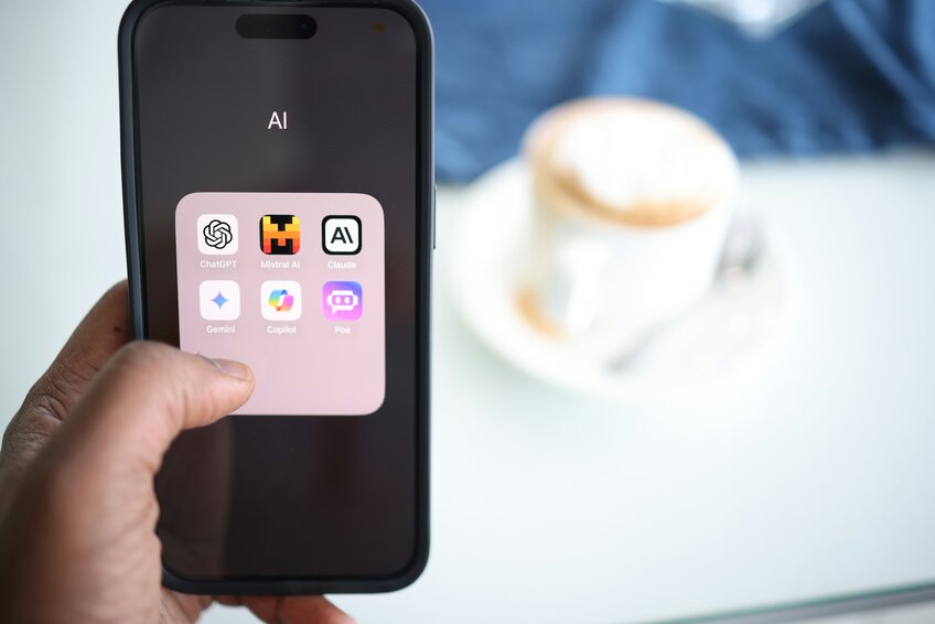 How Do AI Chatbots Actually Work? Your Helpful, In-Depth Guide | Julius AI