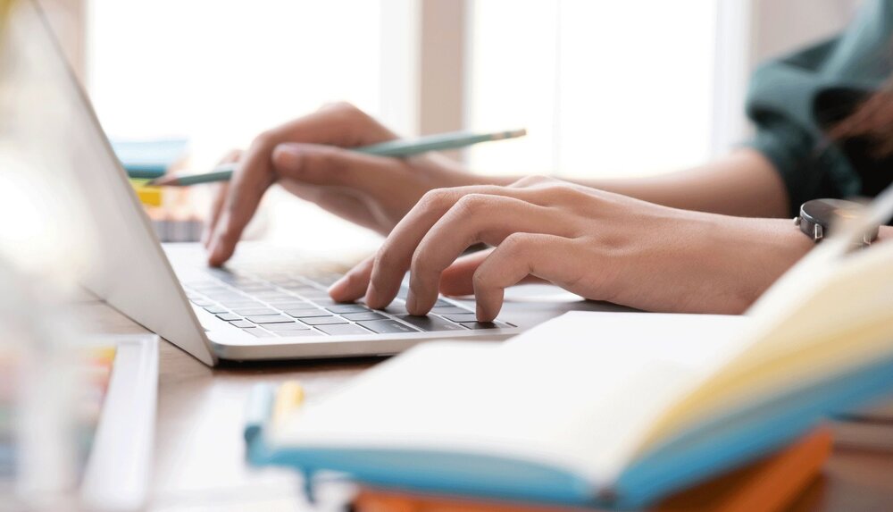Pros and cons of projective tests