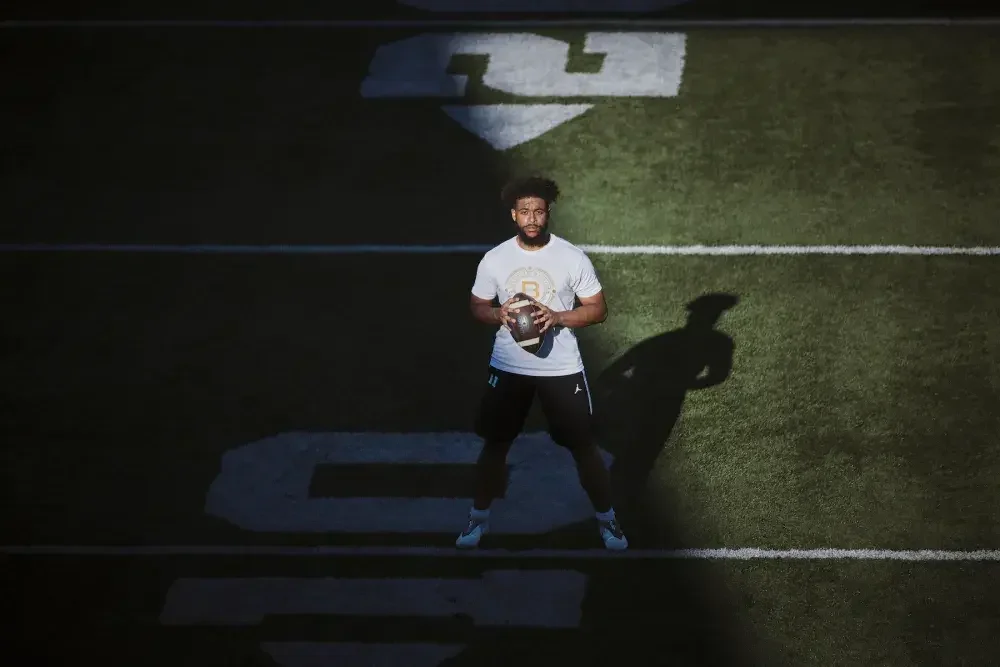 UCLA Bruins quarterback Chase Griffin 