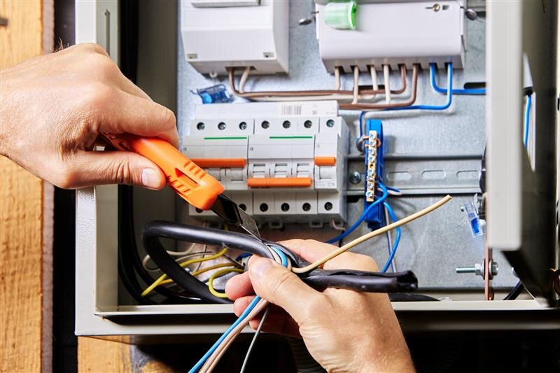 Introducing DIN Rail LED Drivers: What They Are and When to Use Them ...