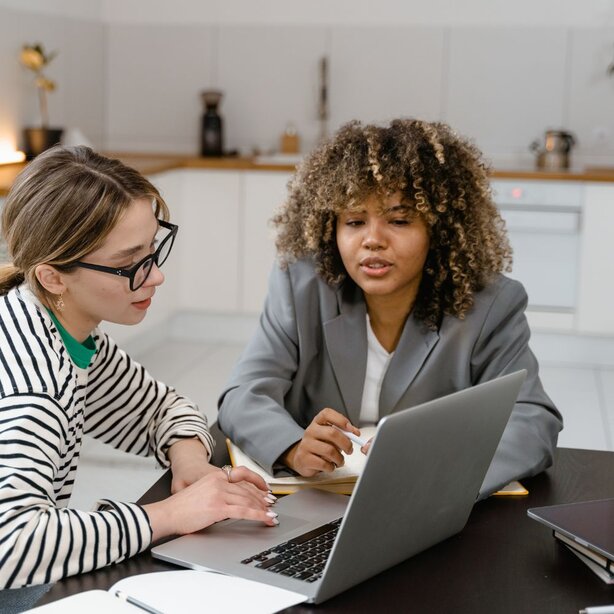 When and Why Do You Need to Register an Agent Code with HMRC?