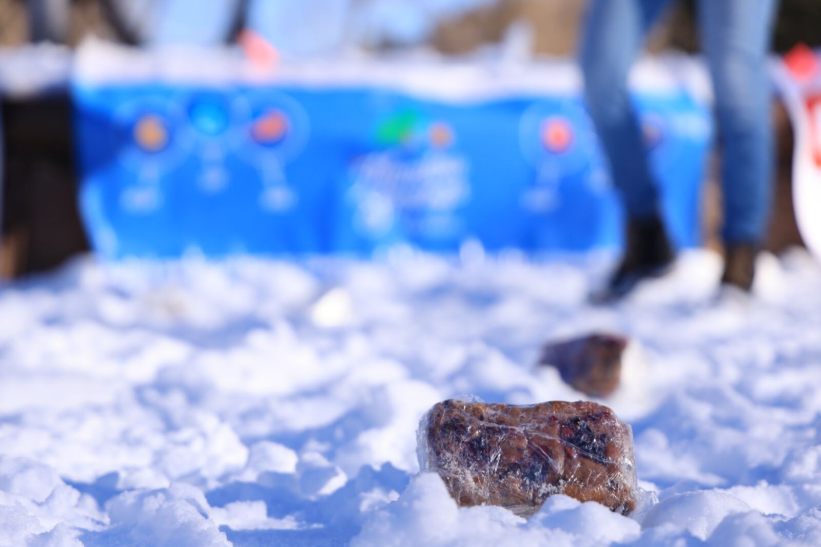 Flyin’ Fruitcakes! It’s the Manitou Springs Great Fruitcake Toss ...