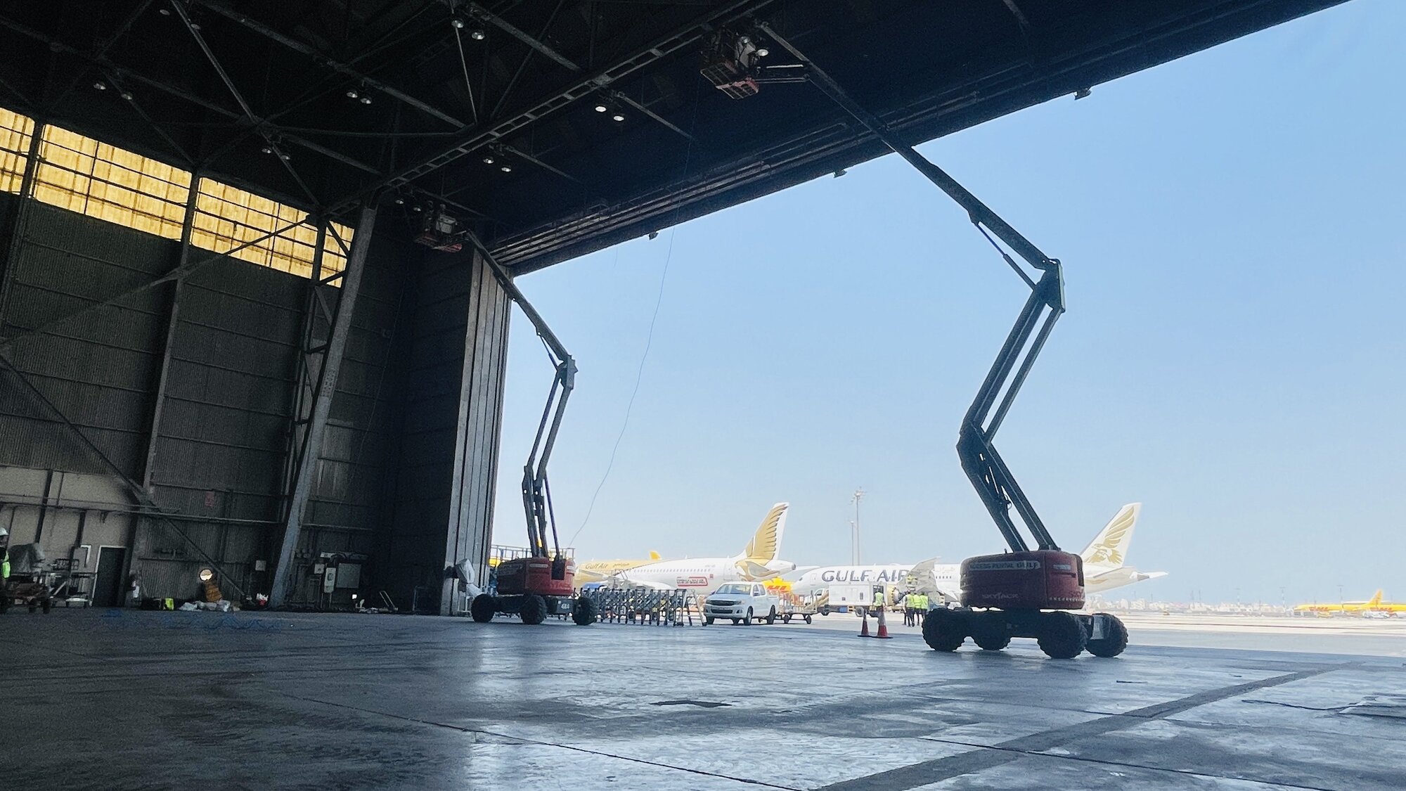Airport Sector Access Equipment Manlifts (Boom & Scissor Lifts) - UAE ...