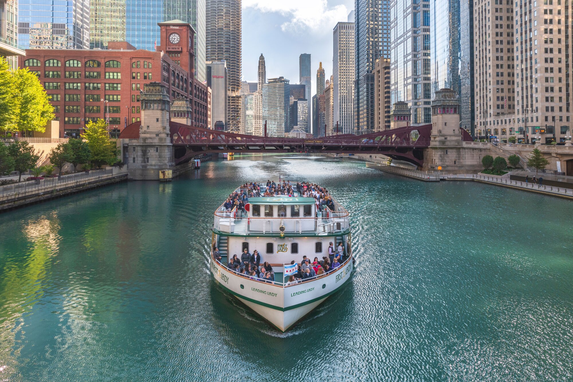 Chicago Architecture Center River Cruise aboard First Lady | Chicago ...