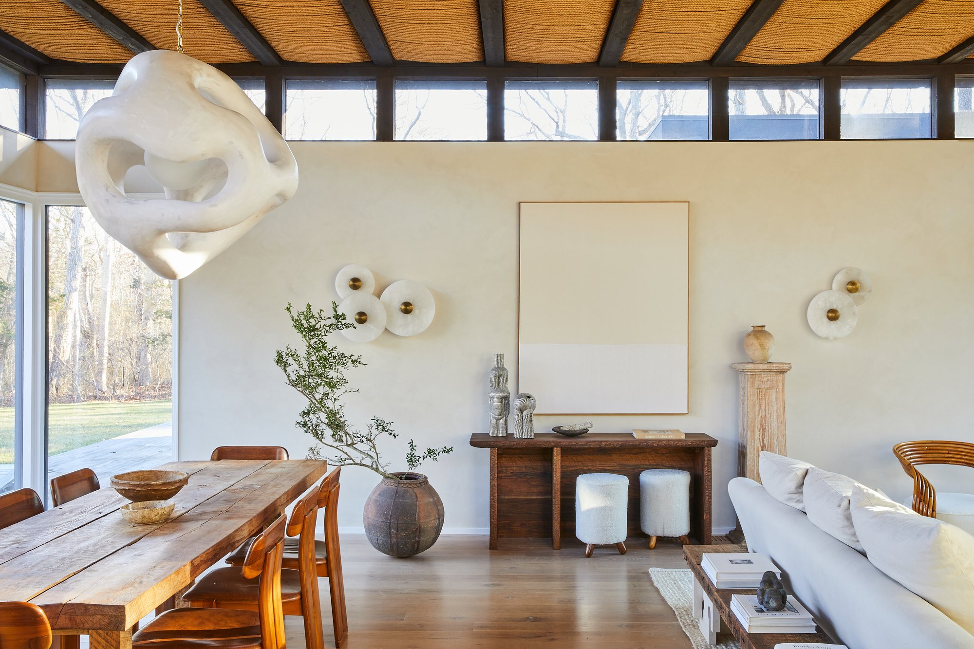 How Athena Calderone Created the Rope Ceiling in Her Amagansett Home